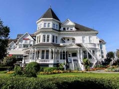 Huntingdon Hotel and Pendray Inn & Tea House in Victoria Pendray Inn in Victoria